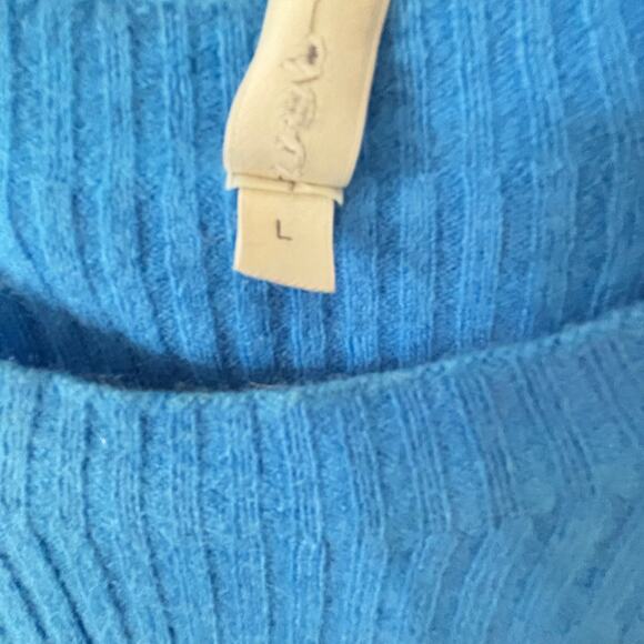 NAP Blue Ribbed Cashmere Sweater Women’s Size Large PTP 20” - Picture 5 of 5